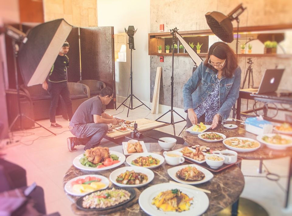 Picture of behind the scenes in food photography